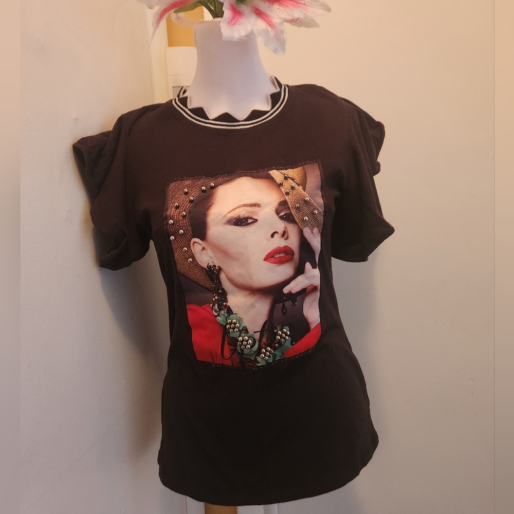 Love J TShirt Stylish Black Graphic Tee Women's Size Medium Black Top Ruffle